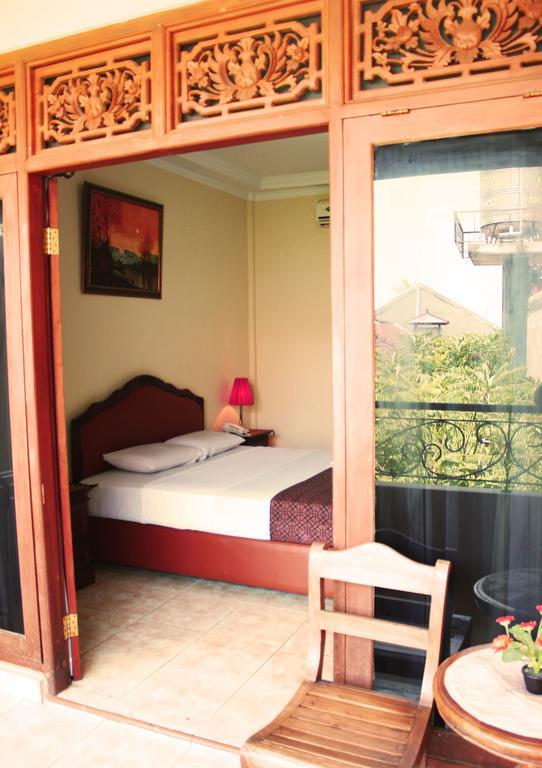 Hotel Puri Nusantara Kuta Lombok Exteriör bild