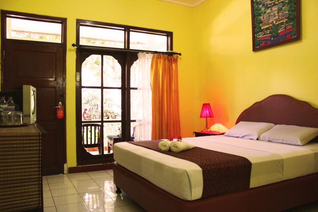 Hotel Puri Nusantara Kuta Lombok Exteriör bild